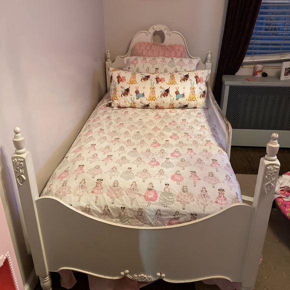 Pottery Barn Kids Bedding Pottery Barn Princesses Twin Size Bed